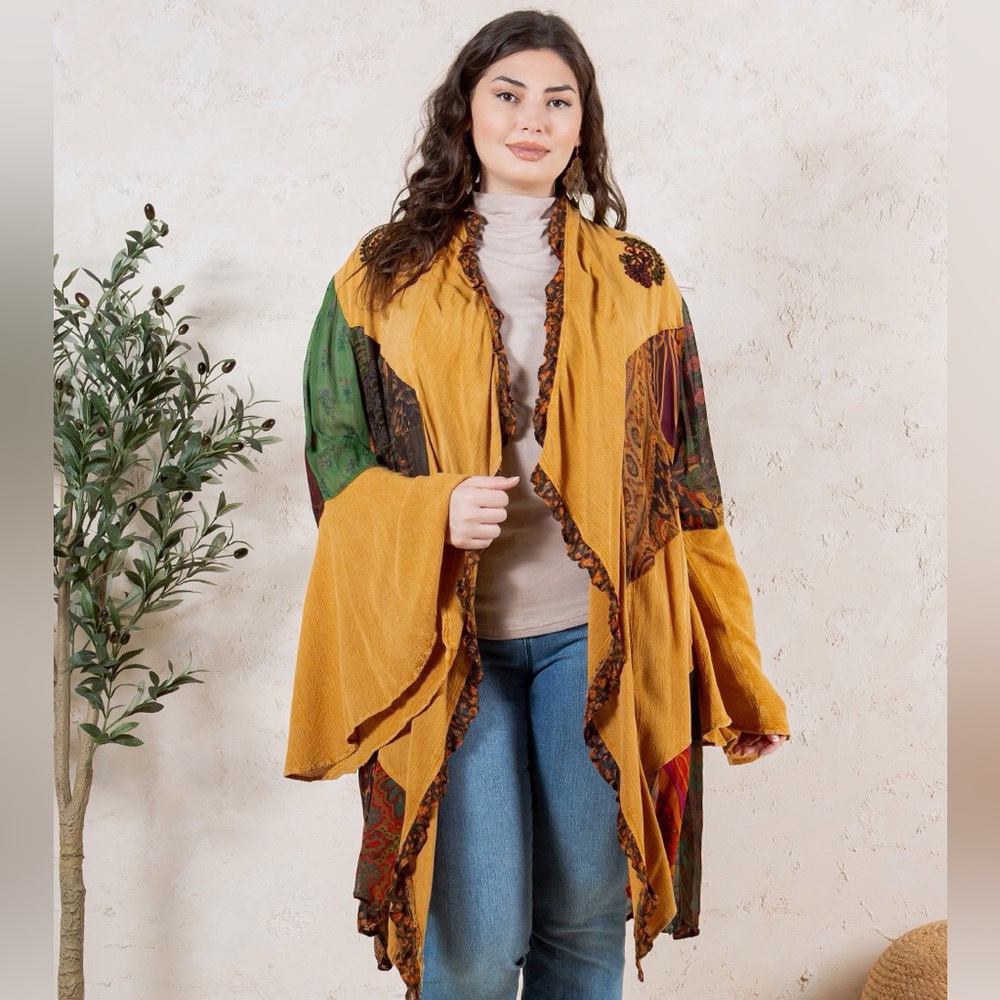 YOUNG THREADS NWT Kimono Mustard Floral Plaid  Size sm xl